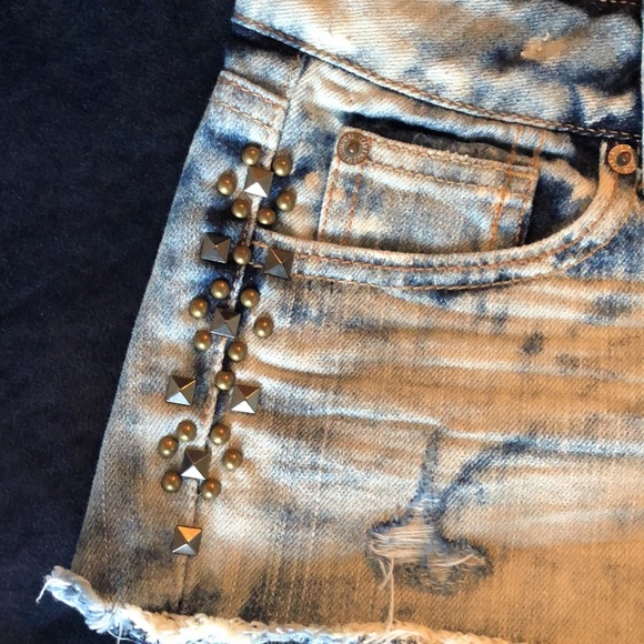 Jean shorts - Picture 2 of 3